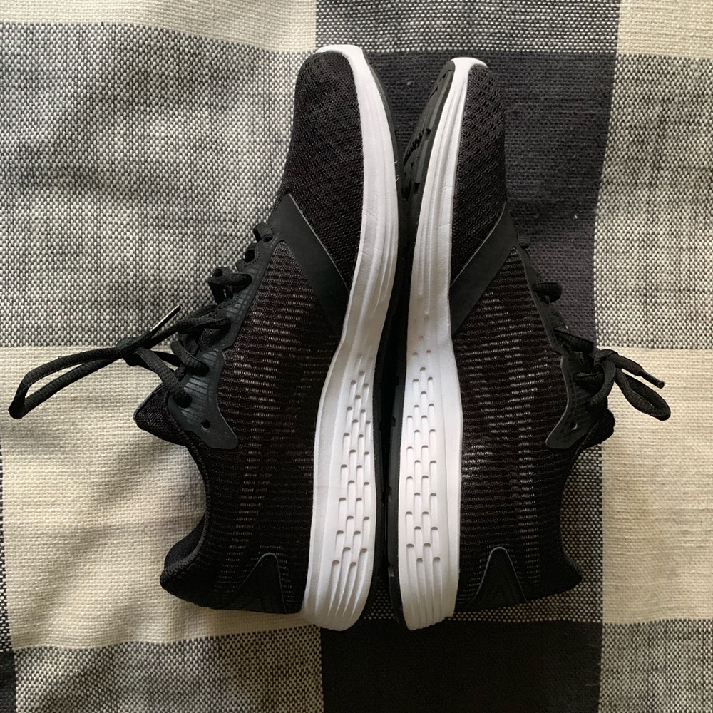 ASICS AmpliFoam Everyday Comfort Exercise Shoes